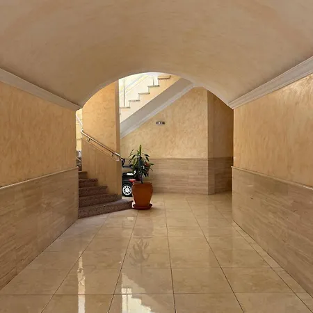 Exclusive 1-bedroom 415 In Americas